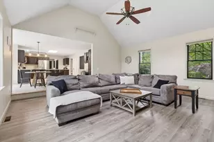 13 Country Club Rd, Sterling, MA 01564 - Photo 12