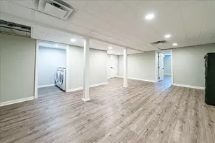 23 Taunton St, Bellingham, MA 02019 - Photo 16