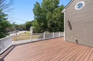 107 Rowe St, Newton, MA 02465 - Photo 28