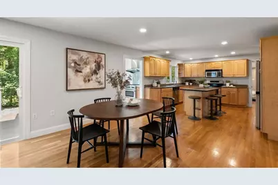 107 Rowe Street, Newton, MA 02465 - Photo 12