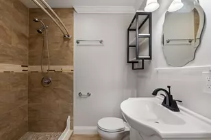 107 Rowe St, Newton, MA 02465 - Photo 18