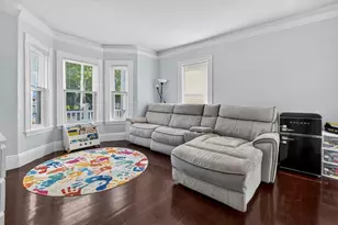 17 Estes St, Everett, MA 02149 - Photo 4