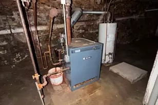 842 Church St, North Adams, MA 01247 - Photo 36