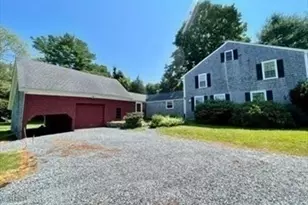 34 Wapping Rd, Kingston, MA 02364 - Photo 2