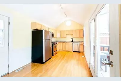9 G St, Boston, MA 02127 - Photo 6