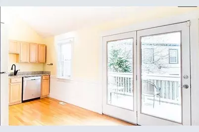 9 G St, Boston, MA 02127 - Photo 8