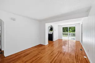 56 Lincoln Ave, South Hadley, MA 01075 - Photo 10