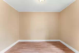 2 Hacker Ct, Worcester, MA 01603 - Photo 10