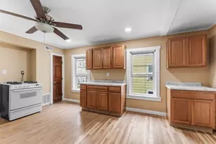 2 Hacker Ct, Worcester, MA 01603 - Photo 16