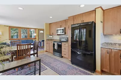 172 Bedford Road, Woburn, MA 01801 - Photo 8