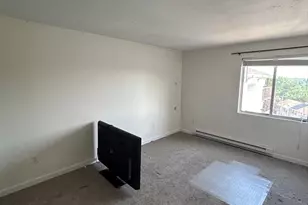 11 Gibbs St, Worcester, MA 01607 - Photo 8