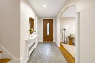 22 Bracebridge Rd, Newton, MA 02459 - Photo 6