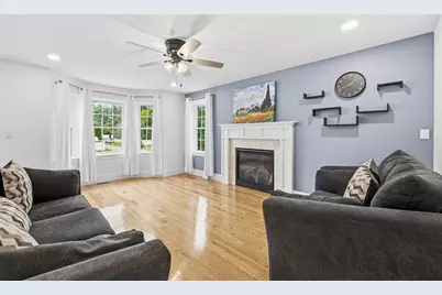 25 Fourth Ave, Billerica, MA 01821 - Photo 6