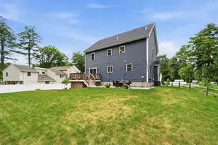 25 4th Ave, Billerica, MA 01821 - Photo 38