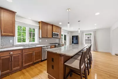 25 Fourth Ave, Billerica, MA 01821 - Photo 8