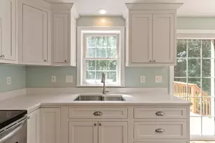 30 Huntington Ave, Methuen, MA 01844 - Photo 8