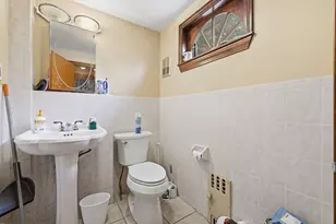 80 Clarence St, Everett, MA 02149 - Photo 10