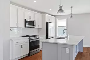 18-20 Crestway Rd, Boston, MA 02128 - Photo 8