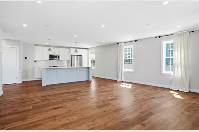 18-20 Crestway Rd #PH5, Boston, MA 02128 - Photo 4