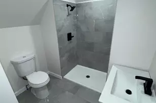 86 Amherst St, Springfield, MA 01109 - Photo 14