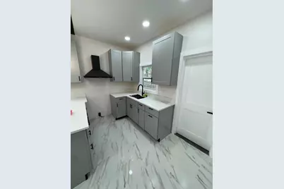 86 Amherst St, Springfield, MA 01109 - Photo 8