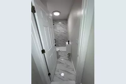 86 Amherst St, Springfield, MA 01109 - Photo 32