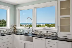 18 Holly Hill Cir, Marshfield, MA 02050 - Photo 4