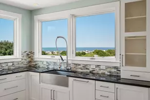 18 Holly Hill Cir, Marshfield, MA 02050 - Photo 4