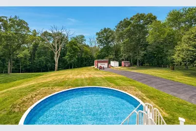 665 Blackstone St, Uxbridge, MA 01569 - Photo 10
