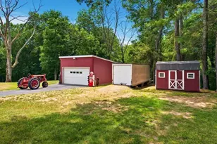 665 Blackstone St, Uxbridge, MA 01569 - Photo 40