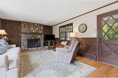 665 Blackstone St, Uxbridge, MA 01569 - Photo 16