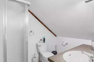 17 Vestry St, Beverly, MA 01915 - Photo 32