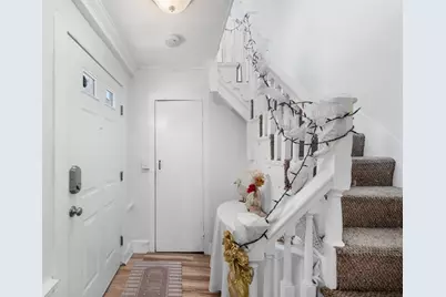 17 Vestry St, Beverly, MA 01915 - Photo 8