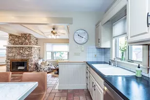 24 Pond St, Marblehead, MA 01945 - Photo 10