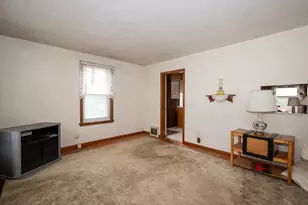22 Comins Rd, Oxford, MA 01537 - Photo 6