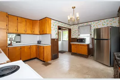22 Comins Rd, Oxford, MA 01537 - Photo 4