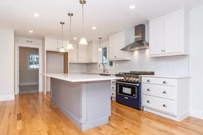 19 Fourth Avenue, Billerica, MA 01821 - Photo 10