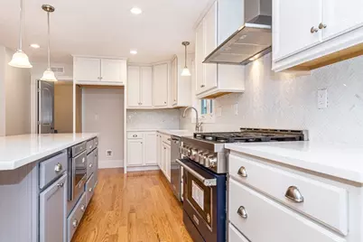 19 Fourth Avenue, Billerica, MA 01821 - Photo 10