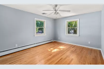 85 Keddy St, Springfield, MA 01109 - Photo 12