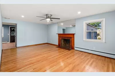 85 Keddy St, Springfield, MA 01109 - Photo 6
