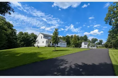 19 West Main Street, Upton, MA 01568 - Photo 2