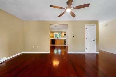 14 Mount Vernon St #A, Worcester, MA 01605 - Photo 4