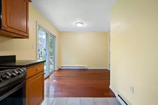 14 Mount Vernon St, Worcester, MA 01605 - Photo 10