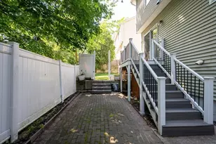 14 Mount Vernon St, Worcester, MA 01605 - Photo 30