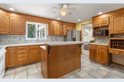 51 Laurelwood Rd, Holden, MA 01520 - Photo 10