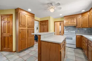 51 Laurelwood Rd, Holden, MA 01520 - Photo 8