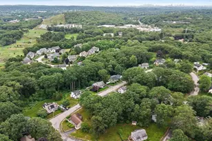 25 Indian Hill Rd, Woburn, MA 01801 - Photo 30