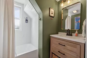 62 Hudson St, Somerville, MA 02143 - Photo 10