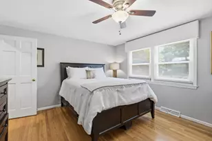 42 Ledgewood Rd, Framingham, MA 01701 - Photo 14