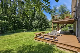 42 Ledgewood Rd, Framingham, MA 01701 - Photo 30